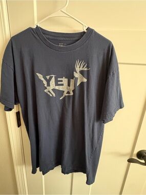 Yeti Deer Buck Hunting Graphic Logo Outdoor Casual T-Shirt Men's Navy Blue XL